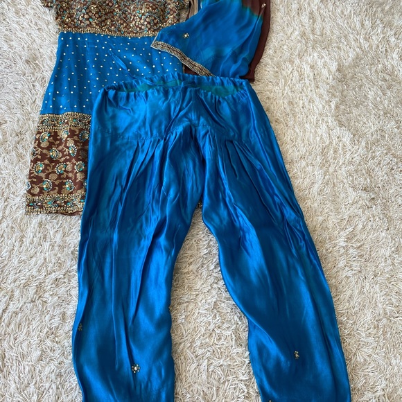 Brown and blue patiala style salwar suit - Picture 7 of 8